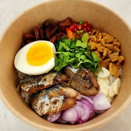 ข้าวขยำปลาทู