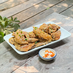 ปีกไก่ทอดซอสกระจิบ