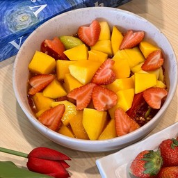 ตำกะปิมะม่วงสุกสตอเบอรี่