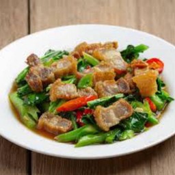 คะน้าหมูกรอบ.
