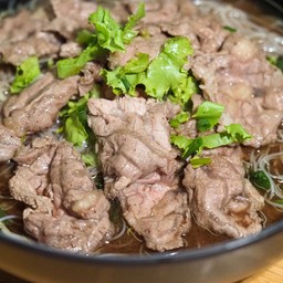 ก๊วยเตี๋ยวเนื้อน่องกรอบ