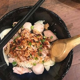 D12. แซ่บแห้งเนื้อสด เครื่องใน