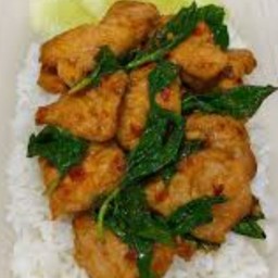 ข้าวราดผัดพริกแกงหมู