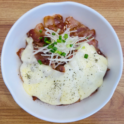 ข้าวเบคอนย่างซอสยากินิกุ+ชีส