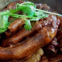 ขาห่านอบหม้อดิน