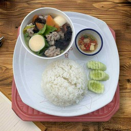 ข้าว+แกงจืดเต้าหู้หมูสับ