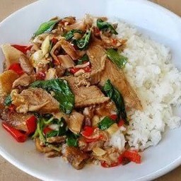 ข้าวราดกะเพราเป็ดย่าง