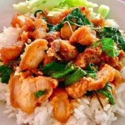 ข้าวกะเพราหมูกรอบ