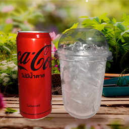 โค๊กกระป๋องพร้อมน้ำแข็ง