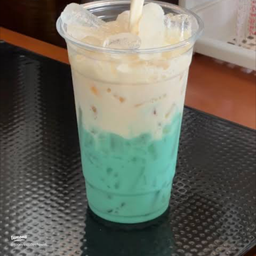 มิ้น นมสด