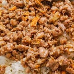ข้าวหมูสับทอดกระเทียม