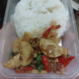 กะเพราหมูยอ