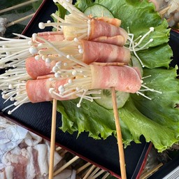 เห็ดเข็มพันเบคอน