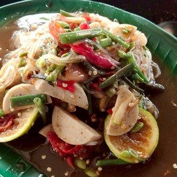 ตำเส้นเล็กหมูยอ