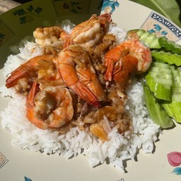 กุ้งกะเทียมราดข้าว