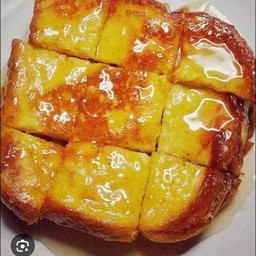 ขนมปังชุบไข่ (ใช้เนยหอมๆทอด)