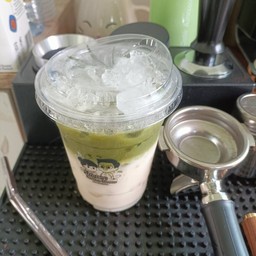 มัจฉะลาเต้โอ๊ตมิลค์