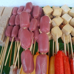 ไส้กรอกแดง