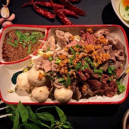 ลวกจิ้มหมูรวม