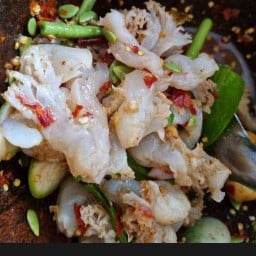 ส้มตำแซ่บลืมผัวปูแป้นเจ้าเก่าวัดชัย