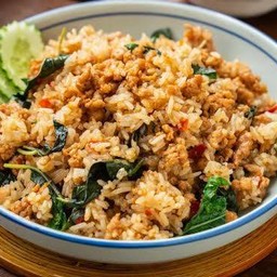 ข้าวกระเพราคลุกหมูสับ