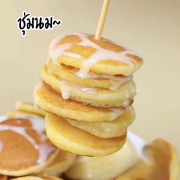 แพนเค้กมินิ 10 ชิ้น ทาเนยหอมๆ อร่อยจัง