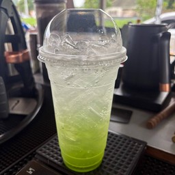 กีวี่โซดา