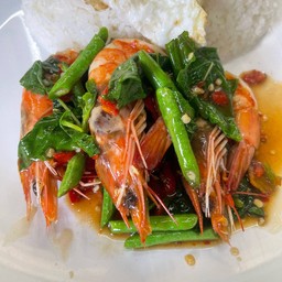 ข้าวกระเพรากุ้ง