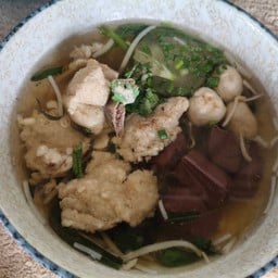 ลดา ก๋วยเตี๋ยวต้มยำโบราณมะนาวสด