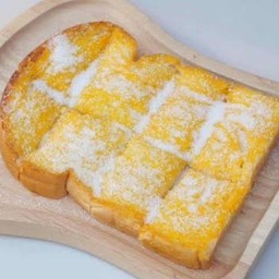 ขนมปังปิ้งเนยน้ำตาล