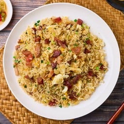 ข้าวผัดหมูแดง กุนเชียง