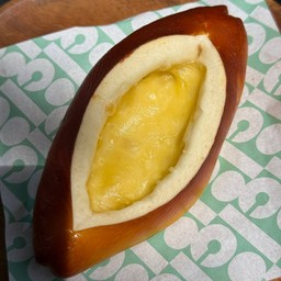 Sourdough Cheese Pretzel