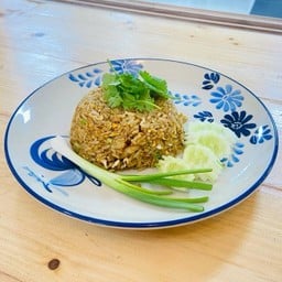ข้าวผัดไข่หมูยอ