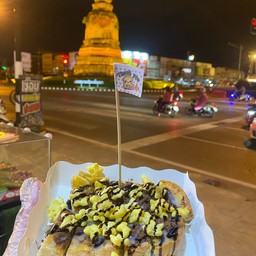 ขนมปังปิ้งเนยนมไมโล + ขนมดาว+ราดช็อคช็อกโกแลต