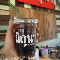 น้ำแข็ง + แก้วพาสติกพร้อมฝาปิด