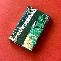 Shabar Dark 70% Bee Pollen & Sea Salt (Chiang Mai)