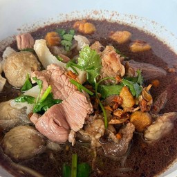 ก๋วยเตี๋ยวเนื้อ