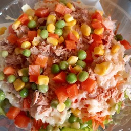 สลัดทูน่า