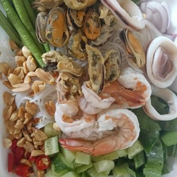 ยำขนมจีนทะเล