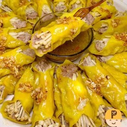 เกี๊ยวหมูเด้งเห็ดเข็มทอง 5 ชิ้น