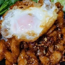 ข้าวไก่กระเทียม+ไข่เป็ด