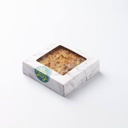 ทอฟฟี่เค้ก แมคคาเดเมีย กล่อง (9 ชิ้น)