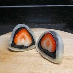 ไดฟูกุสตรอว์เบอร์รี่งาดำ (3 ชิ้น)