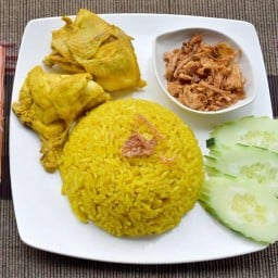 จ๊ะโบข้าวหมกไก่ ไก่ทอดสูตรตรัง ตรงข้าม DIY กะทู้