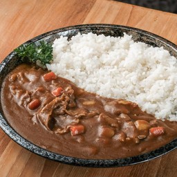 ข้าวหน้าแกงกะหรี่หมูสไลด์