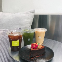 Grouping (3 Beverages + 1 Bakery)
