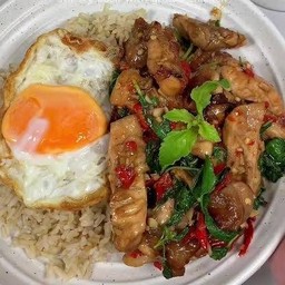 ข้าวกะเพราไก่ย่าง