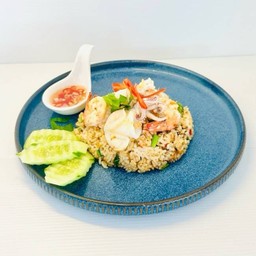 ข้าวผัดต้มยำทะเล