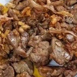 ข้าวตับไก่ทอดกระเทียม