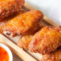 Fried chicken wings  (ปีกไก่ทอด)